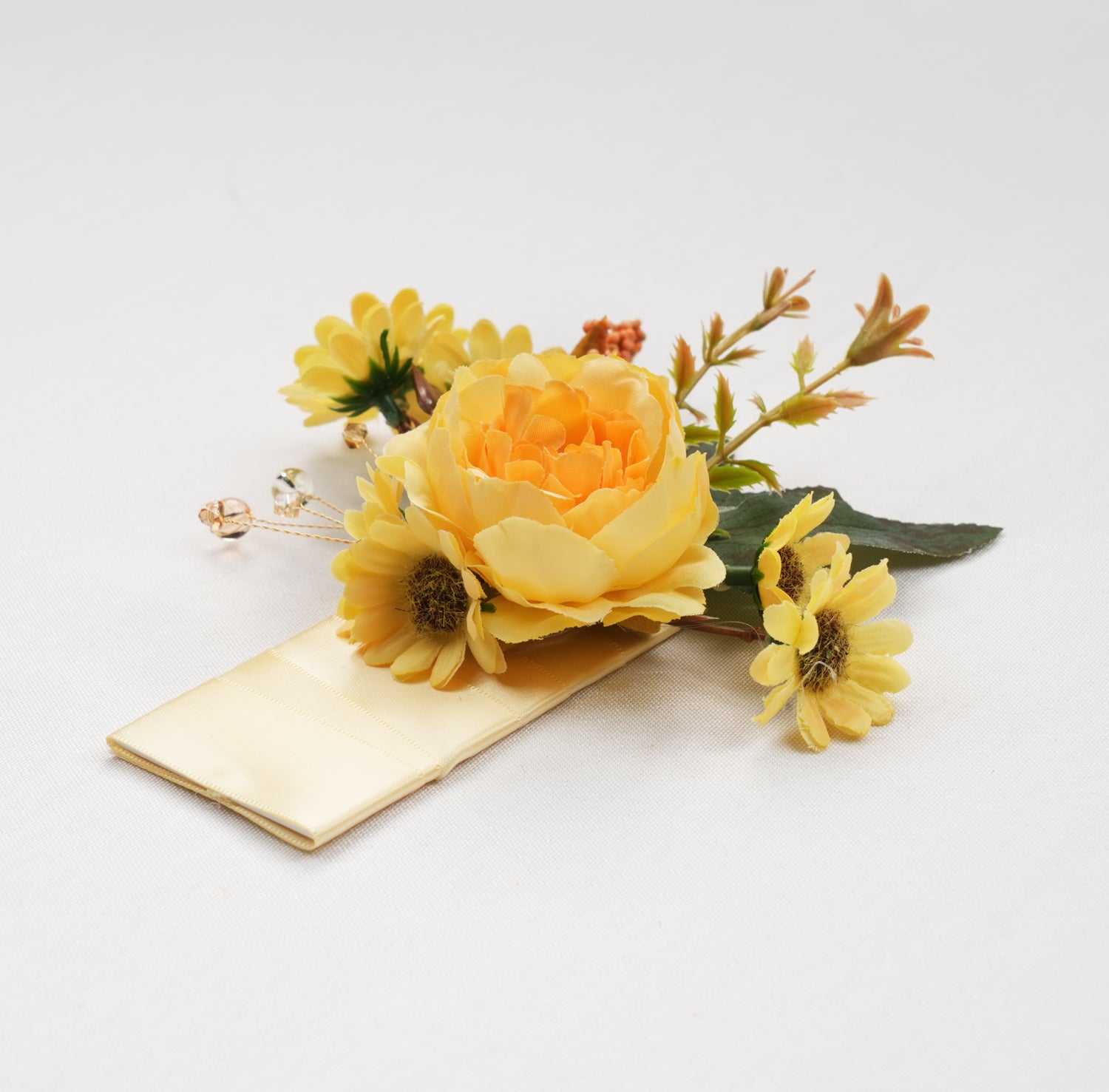 W 15*H 16cm Boutonnieres